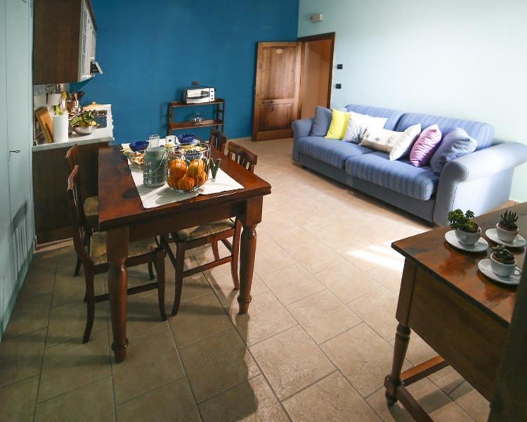 Palazzo Le Muse Apartments Bevagna Esterno foto